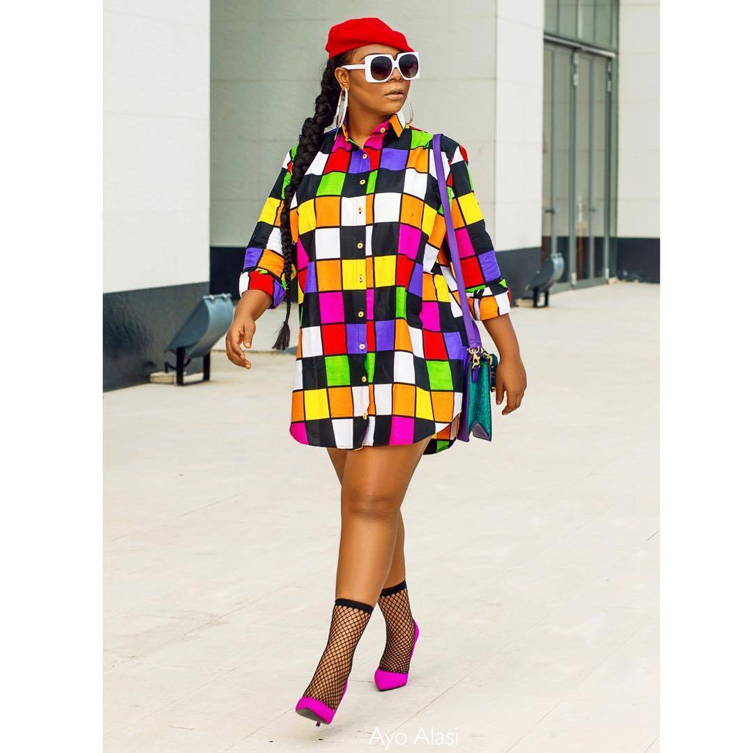 Casual Loose Sun Dress with Vibrant Checkered Midi Pattern