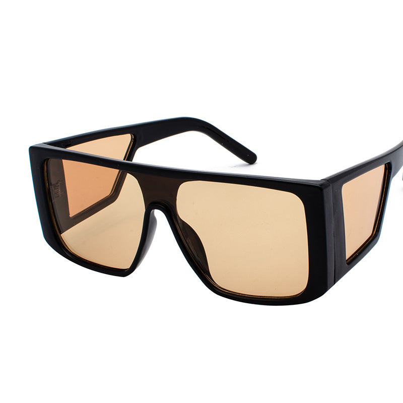 Sunglasses with a Retro Design Featuring Multiple Mirror Surfaces