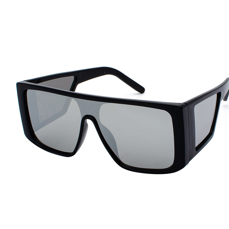 Sunglasses with a Retro Design Featuring Multiple Mirror Surfaces