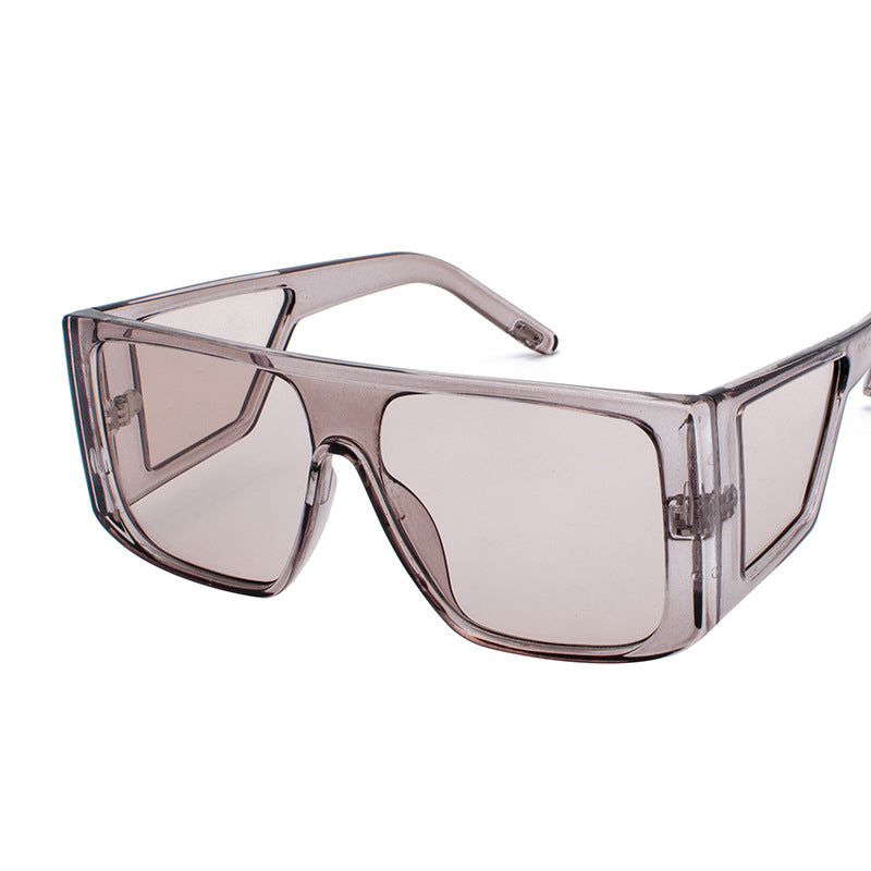 Sunglasses with a Retro Design Featuring Multiple Mirror Surfaces
