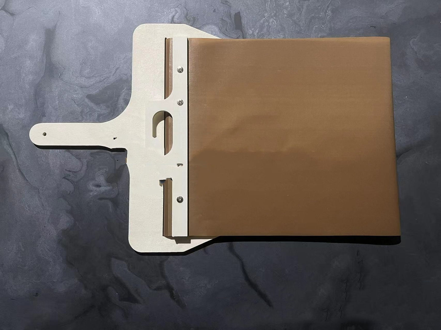 Kitchen Three sizes of sliding pizza peel shovels with wooden handles, designed for easy pizza transfer and storage.